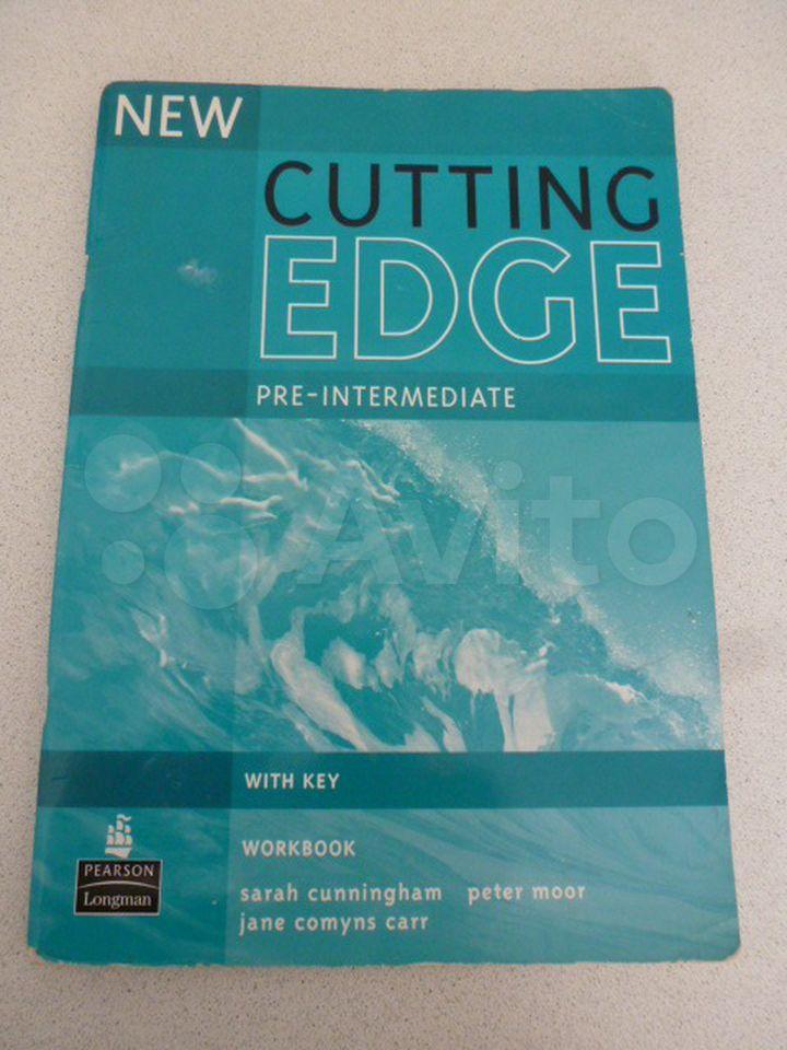 New Cutting Edge: Pre-Intermediate: Students Book + Workbook Sarah Cunningham, Peter Moor